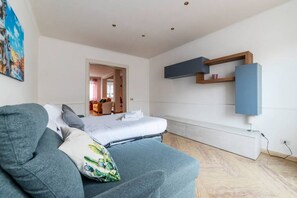 2 bedrooms, WiFi - Charming 7th Floor Flat near the Vatican and metro (Roma)