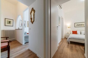 2 室のベッドルーム、WiFi、ベッドシーツ