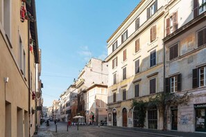 Miscellaneous - Elegant, with Private Terrace next to the Vatican! (Roma)