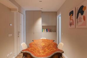 Interior - Luxury Corso view-3 beds/4 en-suite baths (Roma)