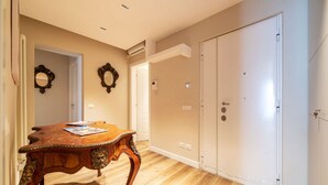 Interior - Luxury Corso view-3 beds/4 en-suite baths (Roma)