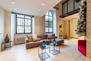 Living area - Luxury, giant Loft next to Via Veneto (Roma)