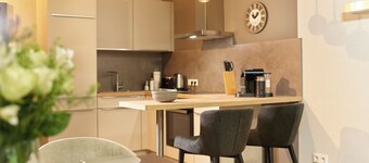 Design apartment for couples or families with a view of the countryside and garden