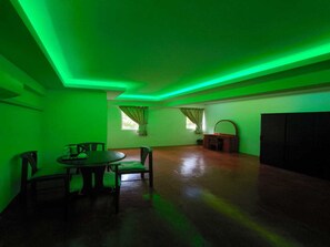 Deluxe Double Room, 1 Queen Bed | Laptop workspace, bed sheets - Hotel O Awana Homestay (Nibong Tebal)