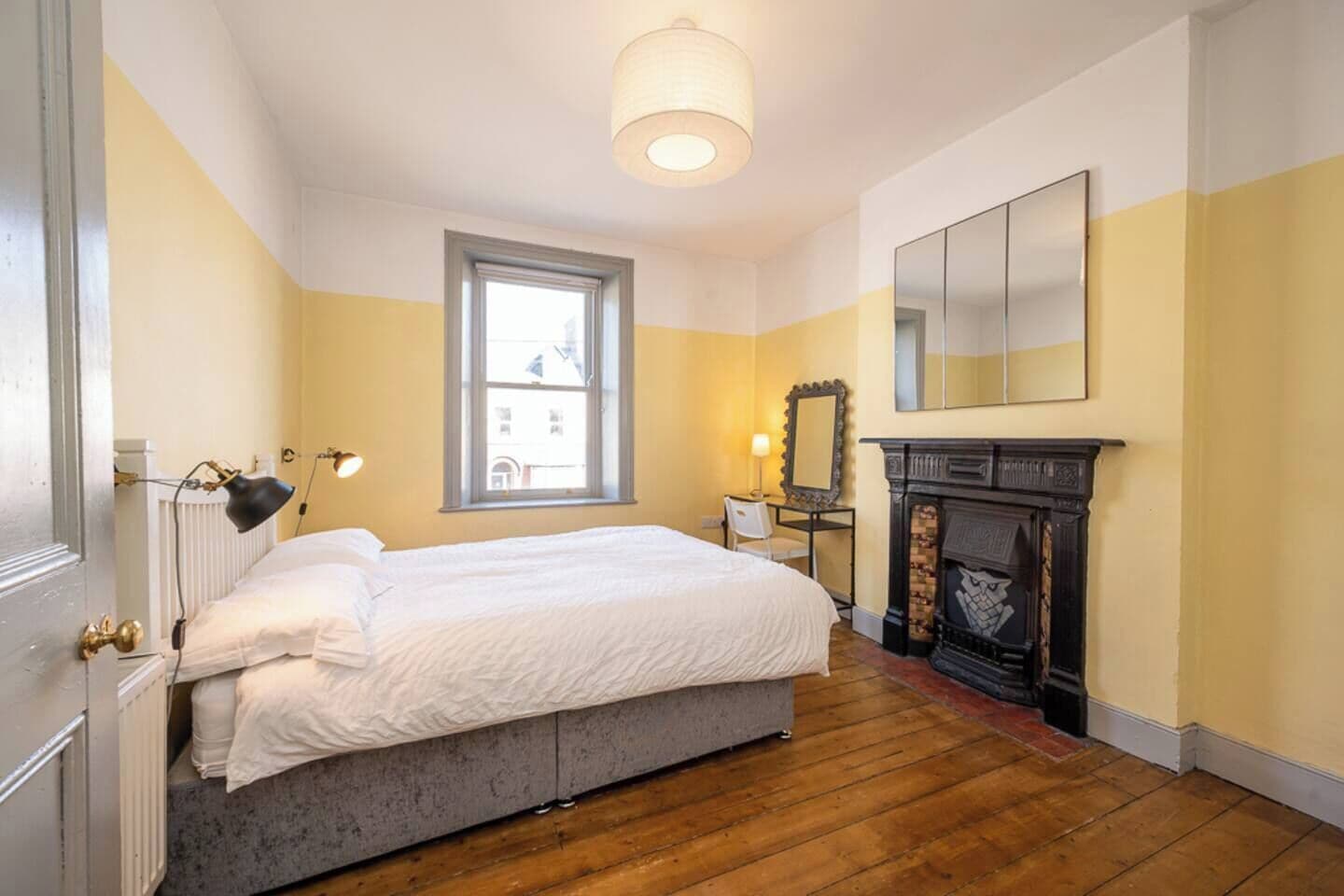 4 bedrooms, travel cot, WiFi, bed sheets
