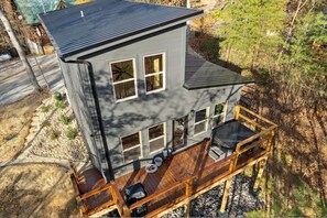 Apartment | 2 bedrooms - Brand New Hot Tub Axe Throwing Firepit Arcade (Sevierville)