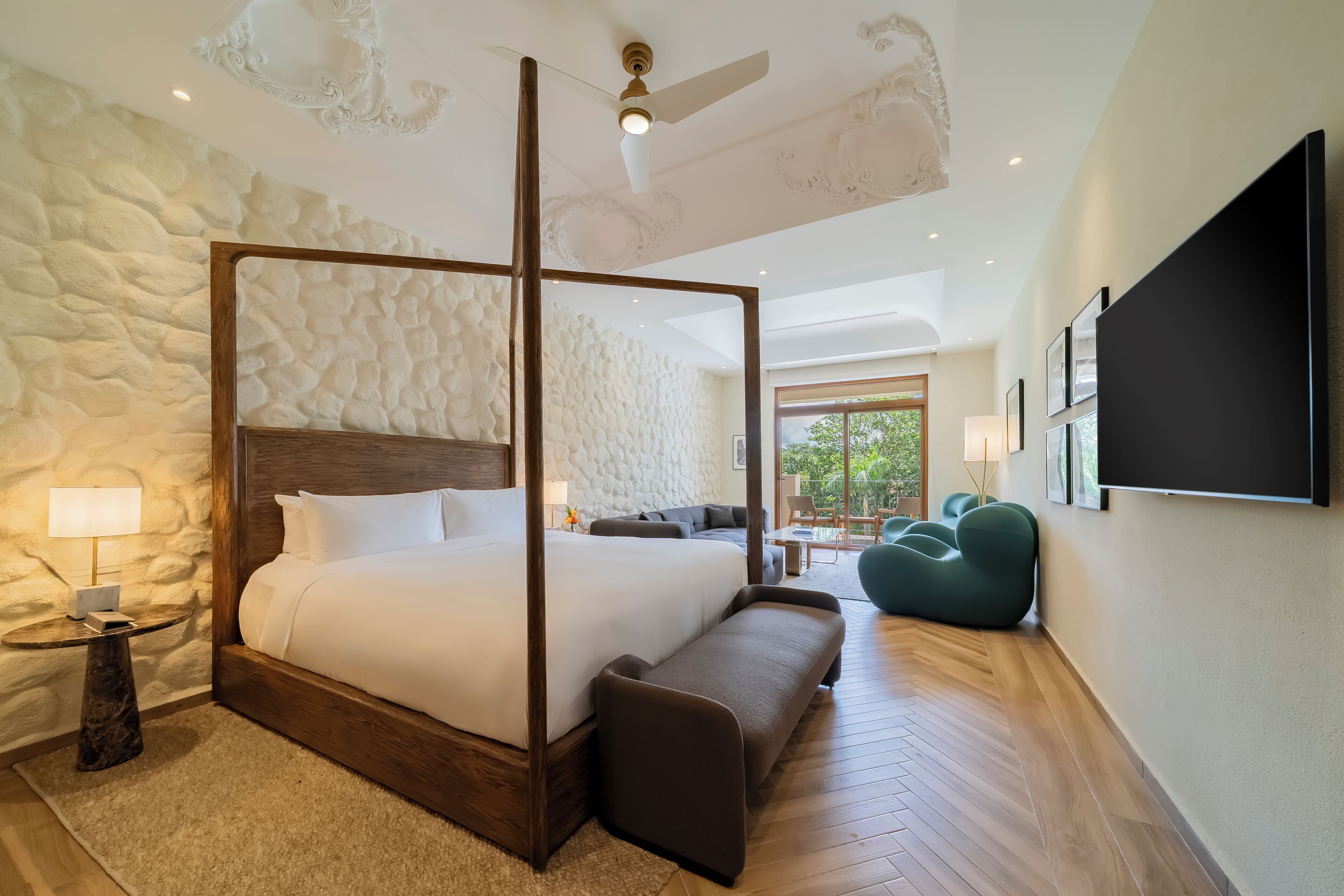 Junior-sviitti | Italialaiset Frette-lakanat, ylelliset vuodevaatteet, untuvapeitot