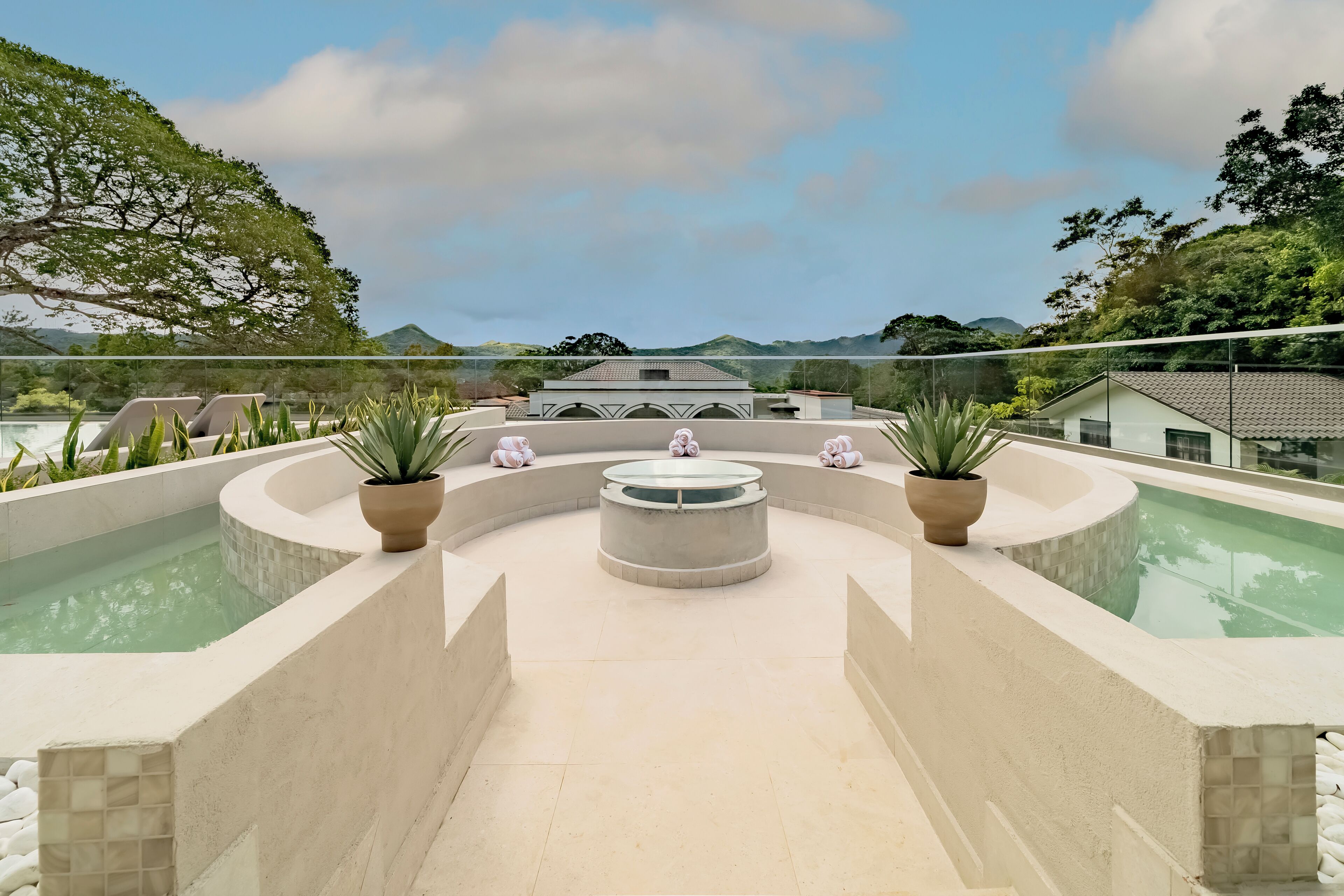 Couples treatment rooms, sauna, steam room, Turkish bath