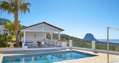 Beautiful Villa With sea Views