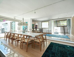 Villa | Dining