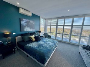 3 bedrooms, iron/ironing board, travel cot, free WiFi