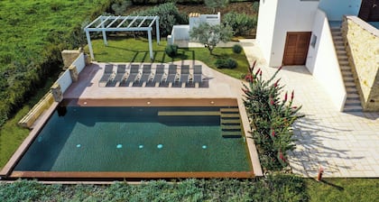 Villa Aura Scopello with Infinity Pool up to 8 People, Garden, Wi-Fi, Parking.