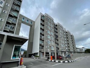 Front of property - Hotel O Bayu Service Apartment (Langkawi)