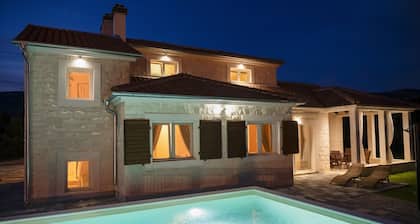Whitestone Villa Dubrava - three bedroom house with a swimming pool