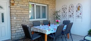 Outdoor dining - Apartments Alaga - C (Tribunj)