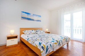 1 bedroom, iron/ironing board, free WiFi, bed sheets