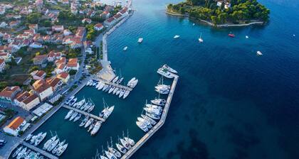 Sea View Apartments Marvi (left)