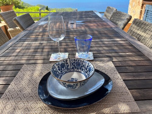 Fabulous 4-bedroom sea view villa with Pool, AC, WiFi in beautiful Deià