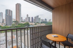 Basic Apartment | Outdoor dining - Lumen (São Paulo)