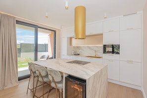 Fridge, microwave, oven, stovetop - Villa Šimun - with outdoor pool and jacuzzi (Zaton)