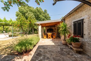 Outdoor dining - Villa Krasa ZadarVillas (Suknovci)