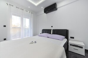 2 habitaciones, tabla de planchar con plancha y wifi gratis 