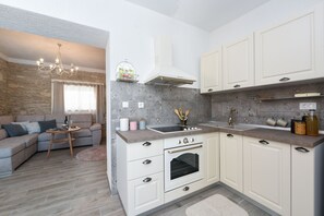 Fridge, microwave, oven, dishwasher - Villa Granar ZadarVillas (Smilcic)