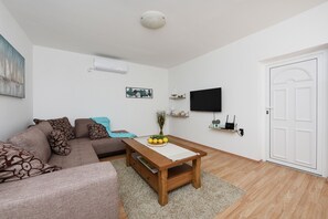 TV, lareira