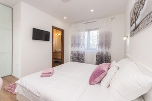 4 間睡房、熨斗/熨衫板、免費 Wi-Fi、床單