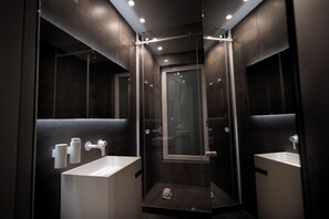 Standard-Doppelzimmer | Badezimmer