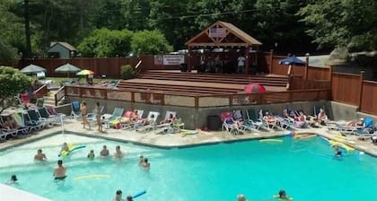 Trails End
Ski, Hike, Charge, and Unwind