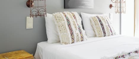 Deluxe Double or Twin Room, Non Smoking, Beach View | In-room safe, blackout curtains, iron/ironing board (on request)