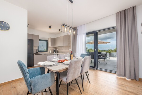 Dining - Villa Miki ZadarVillas (Biograd na moru)