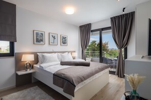 6 bedrooms, iron/ironing board, free WiFi, bed sheets