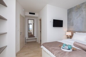 6 habitaciones, tabla de planchar con plancha y wifi gratis 