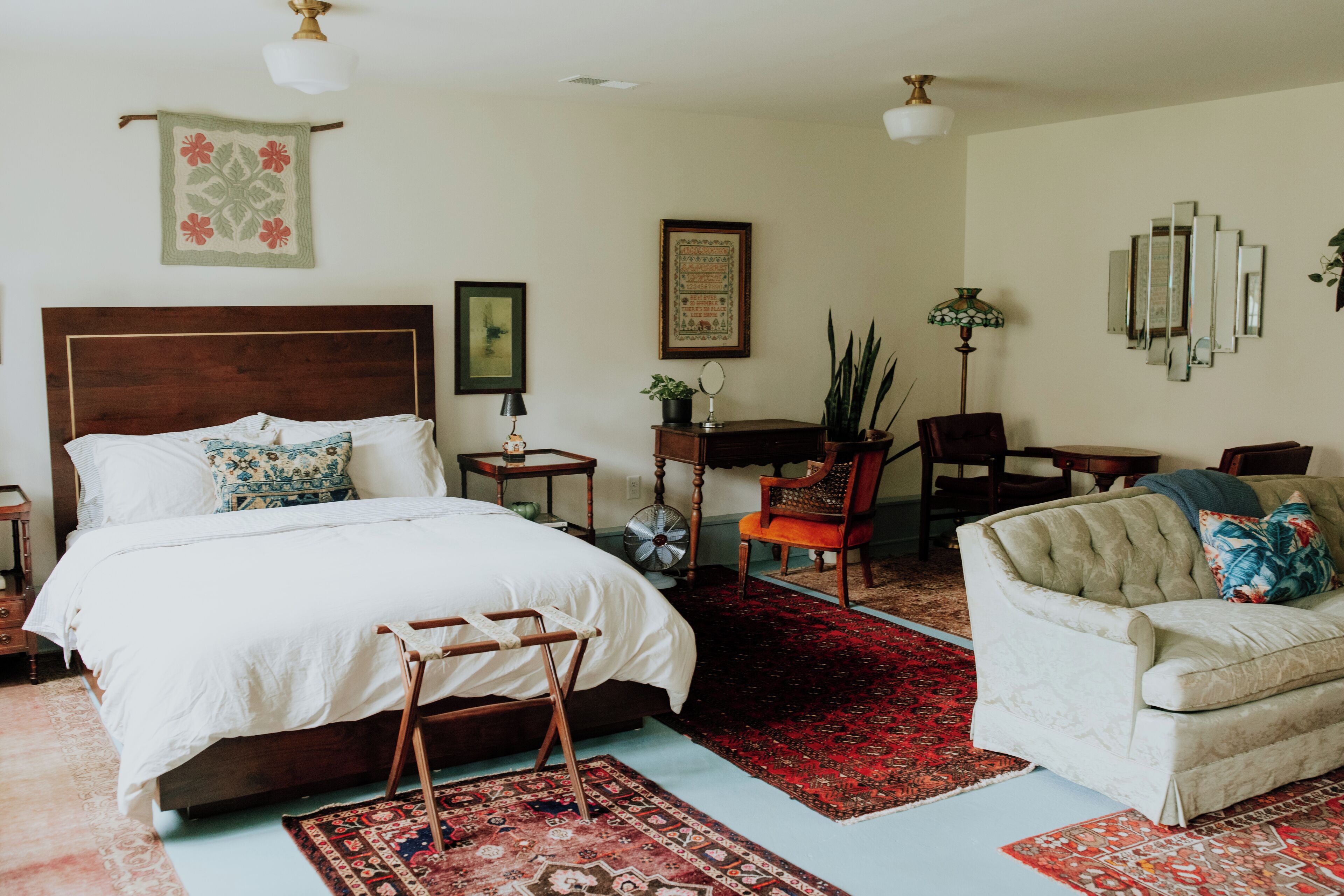 1 bedroom, desk, WiFi, bed sheets