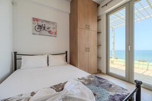 5 室のベッドルーム、セーフティボックス (室内)、アイロン / アイロン台、WiFi (無料)