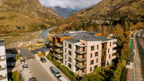Residence Du Parc - Apt 6b at the base of Coronet Peak