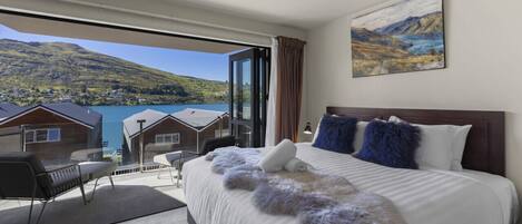 2 dormitoris, escriptori i planxa i posts de planxar