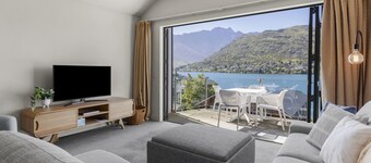 Alpine Village 23 - 2 bed with lake views