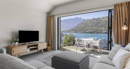 Alpine Village 23 - 2 bed with lake views
