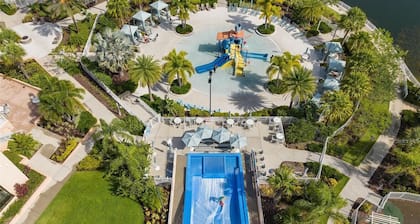 Professionally Designed Family Retreat – 1 Min Walk to Clubhouse Near Disney