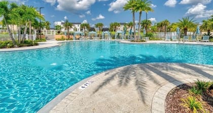Professionally Designed Family Retreat – 1 Min Walk to Clubhouse Near Disney