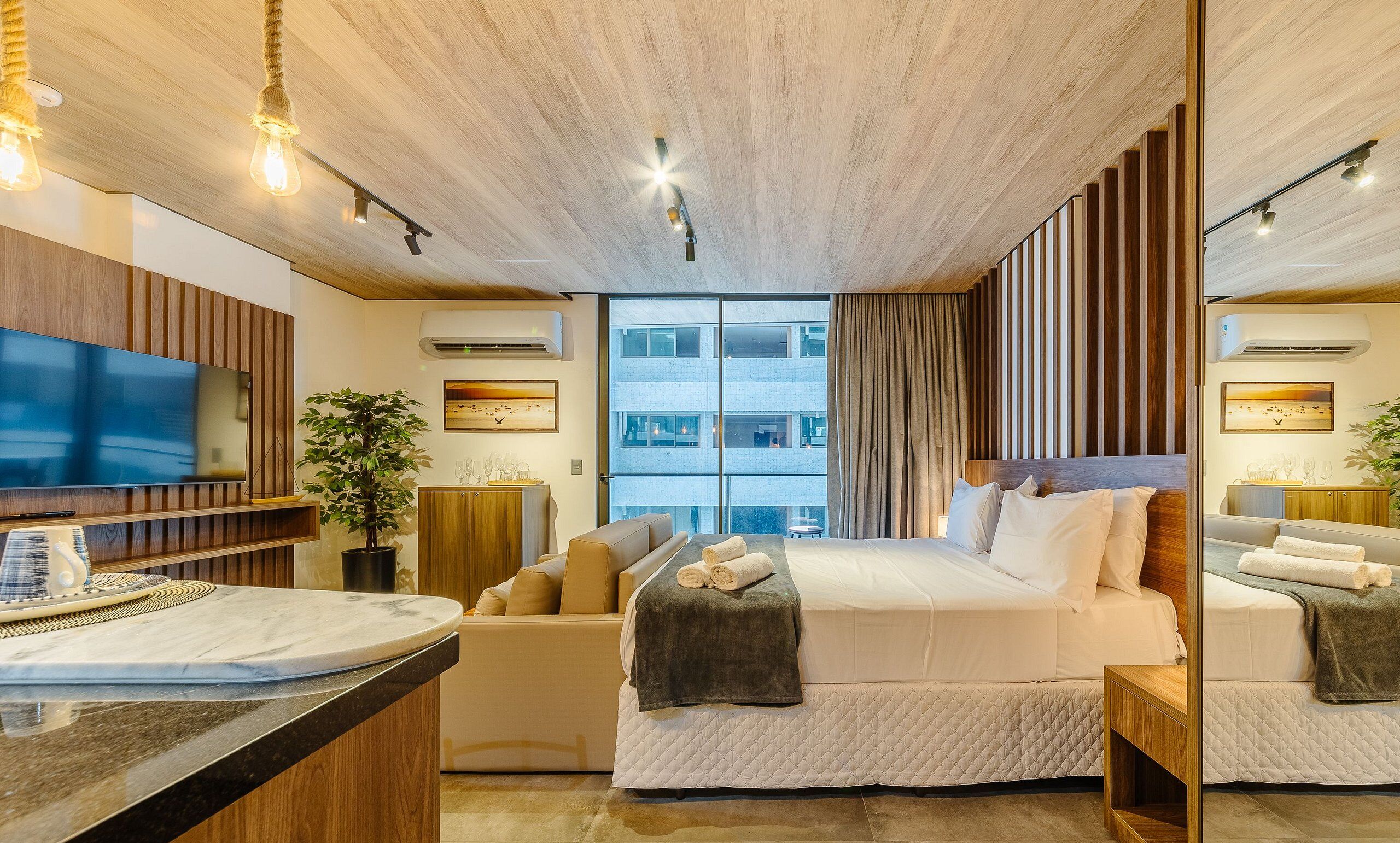 Ameublement personnalisé, Wi-Fi gratuit, draps fournis