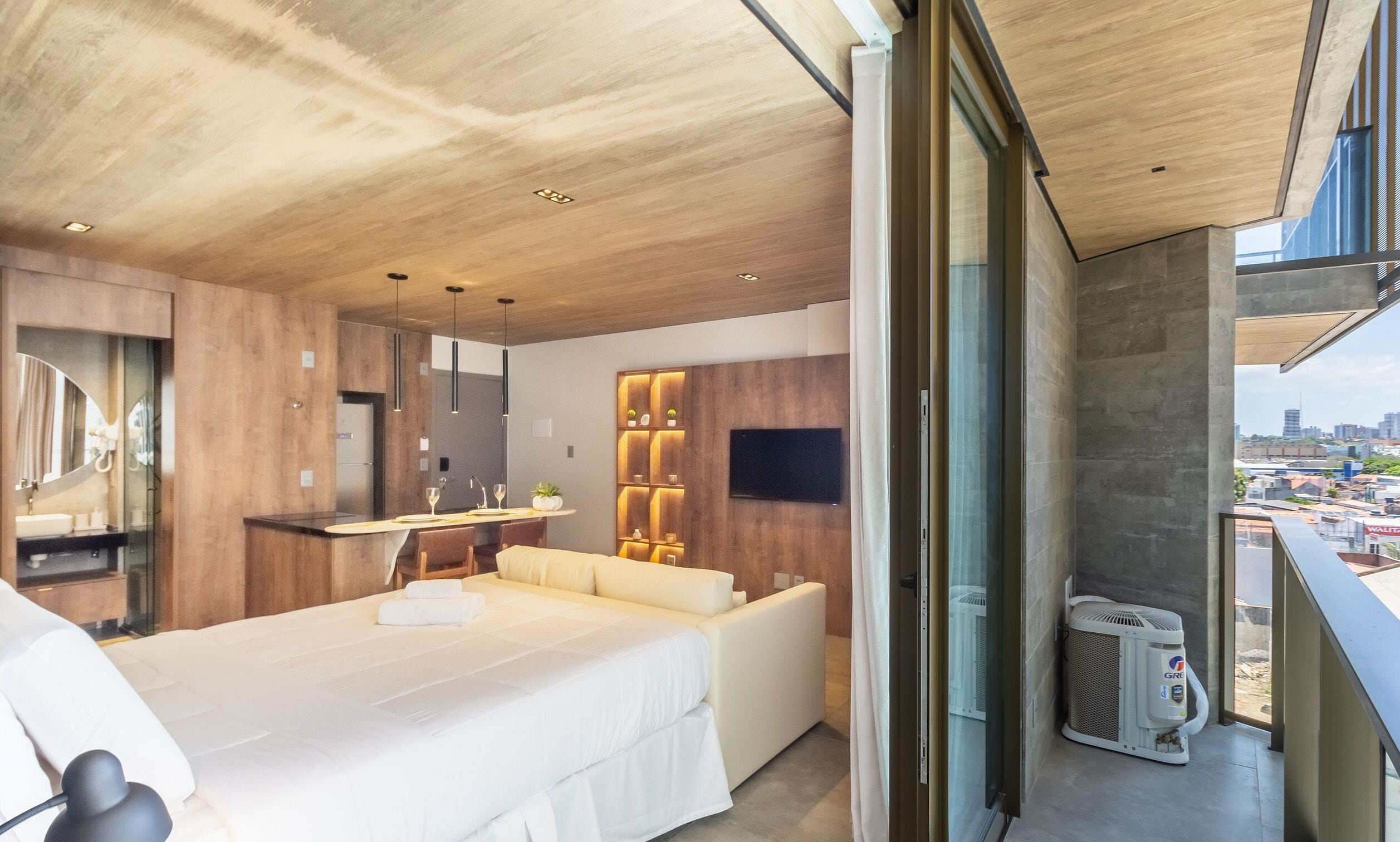 Ameublement personnalisé, Wi-Fi gratuit, draps fournis