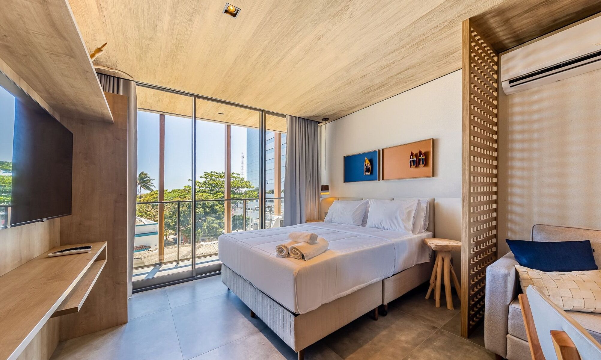 Ameublement personnalisé, Wi-Fi gratuit, draps fournis