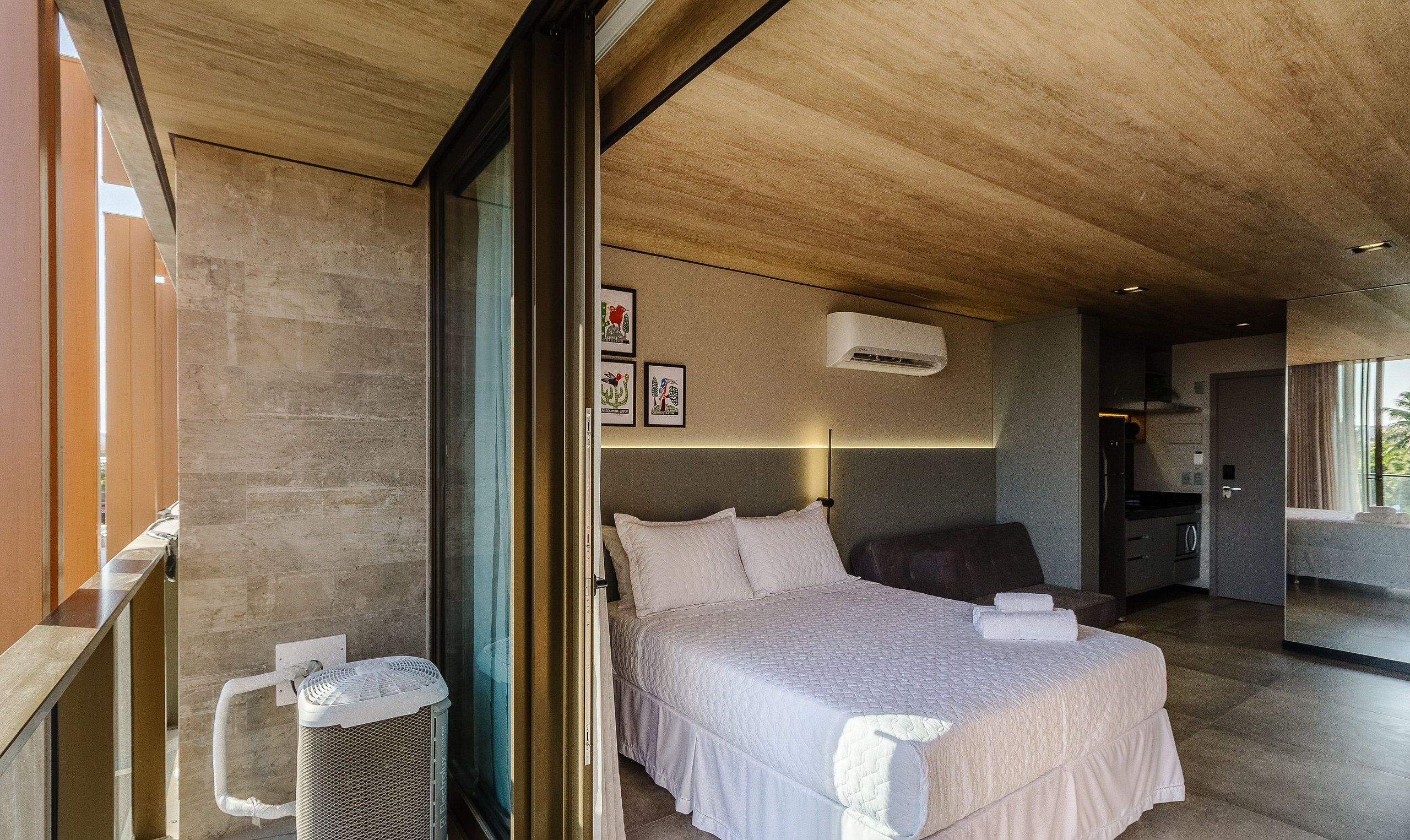 Ameublement personnalisé, Wi-Fi gratuit, draps fournis