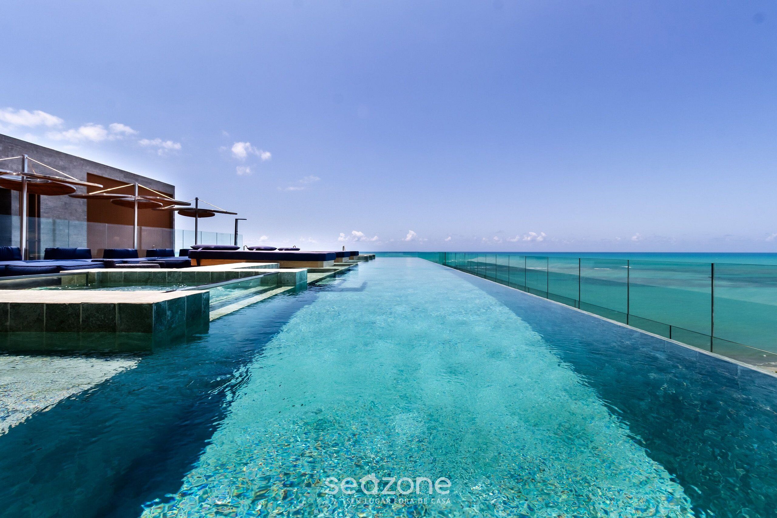 Studio | Pool