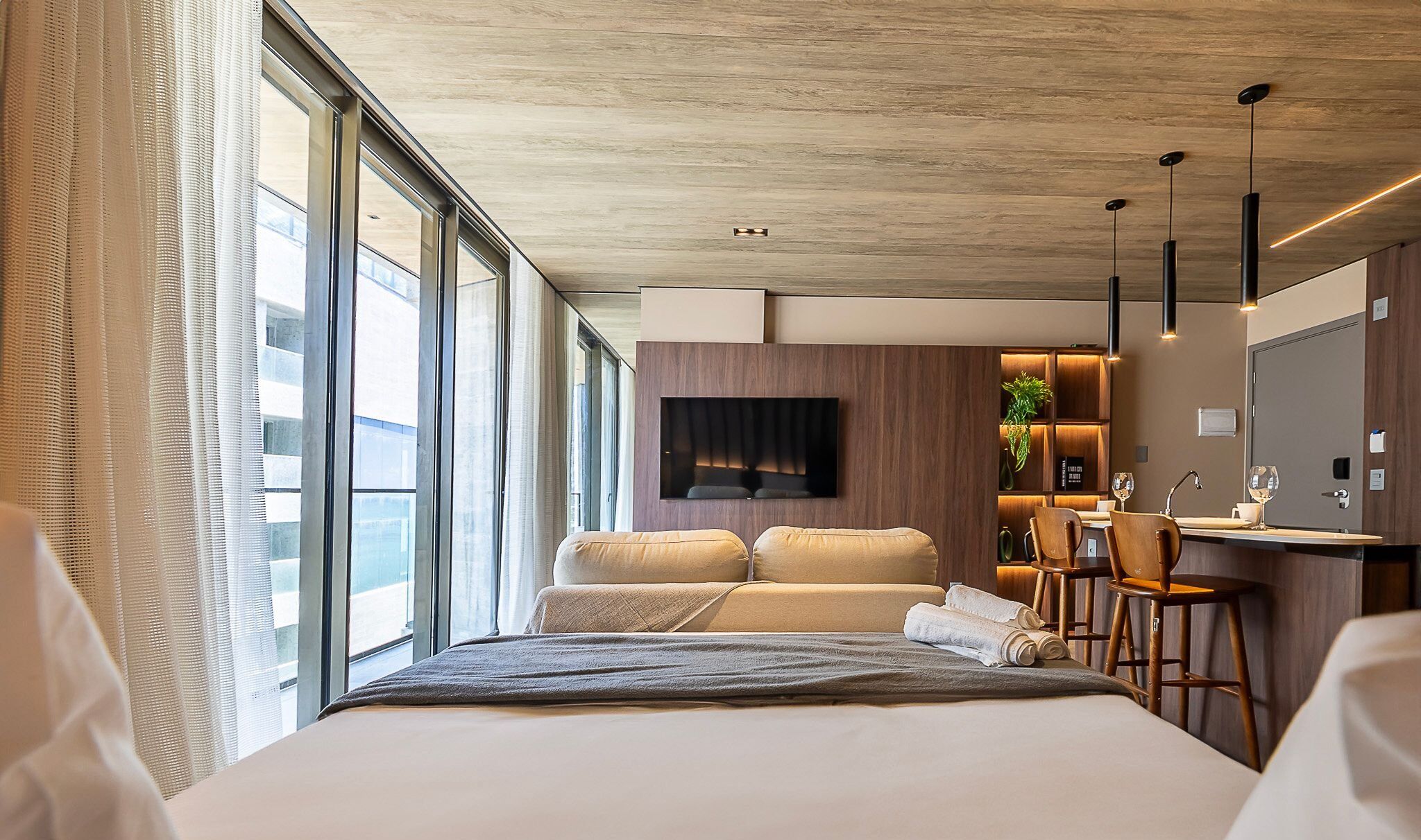 Ameublement personnalisé, Wi-Fi gratuit, draps fournis