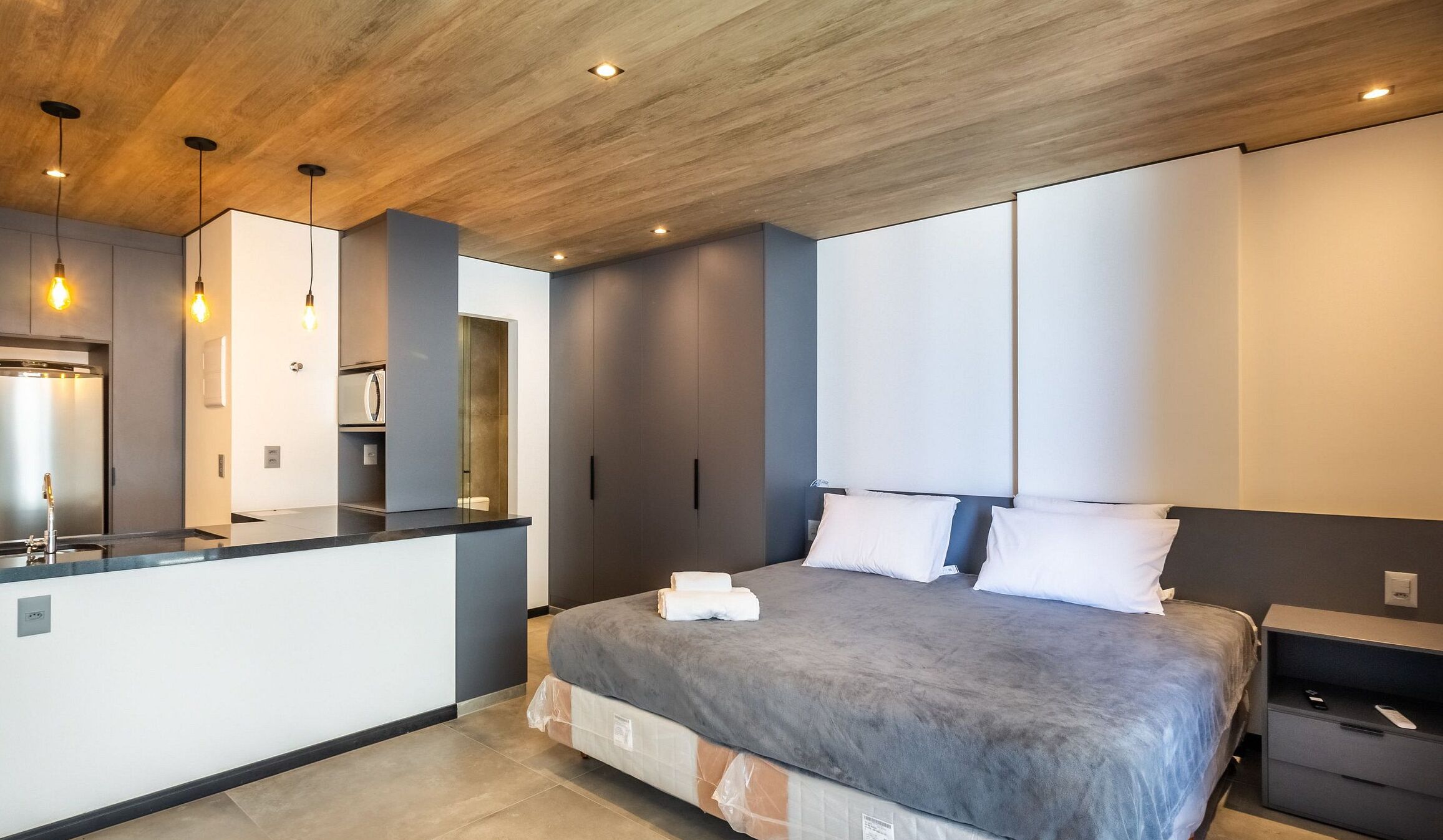 Ameublement personnalisé, Wi-Fi gratuit, draps fournis